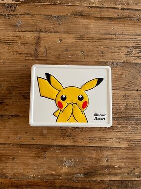 Pokemon  Pikachu Tin Box Japan Exclusive